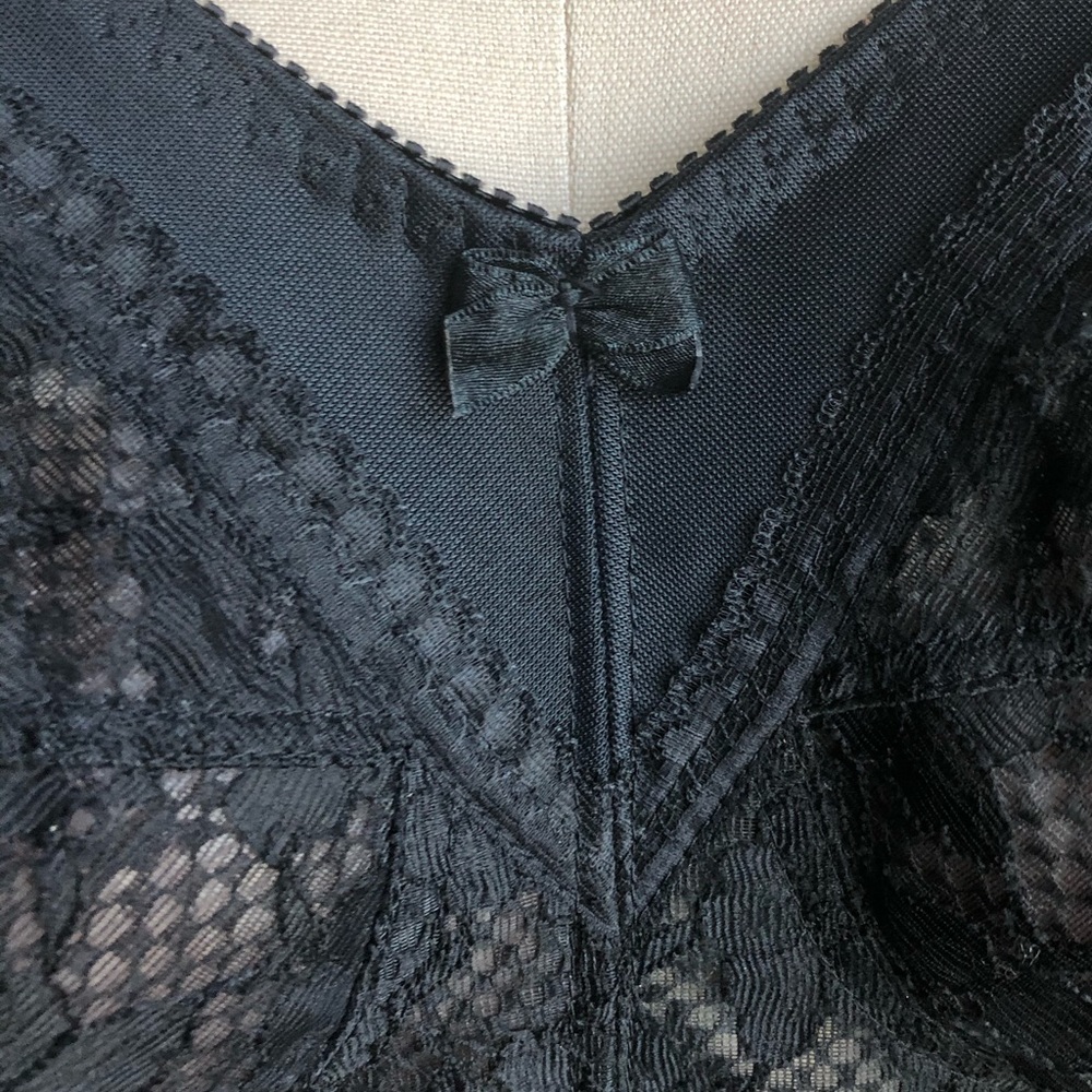 Black VTG Extra Lacy Longline Bra - Picture 3 of 11